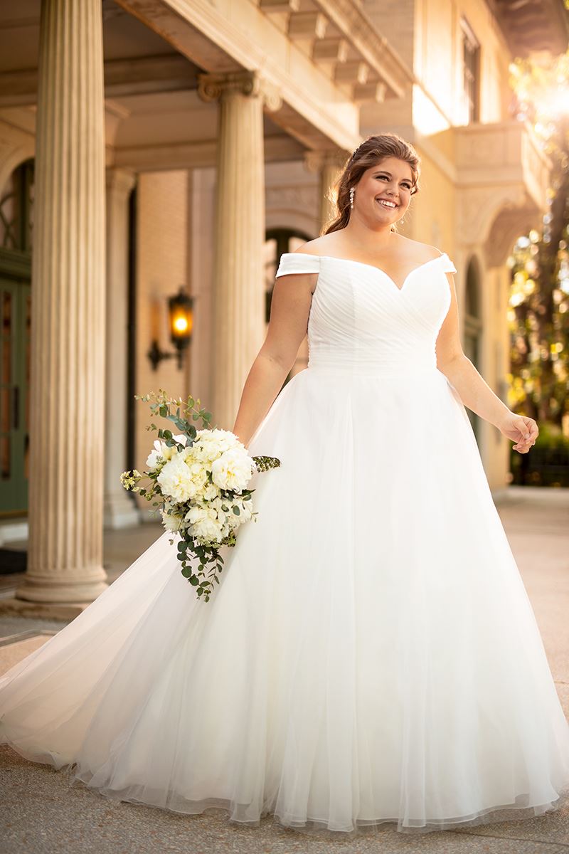 Everybody Everybride - Essence of Australia Plus Size Collection Trunk Show Main Image