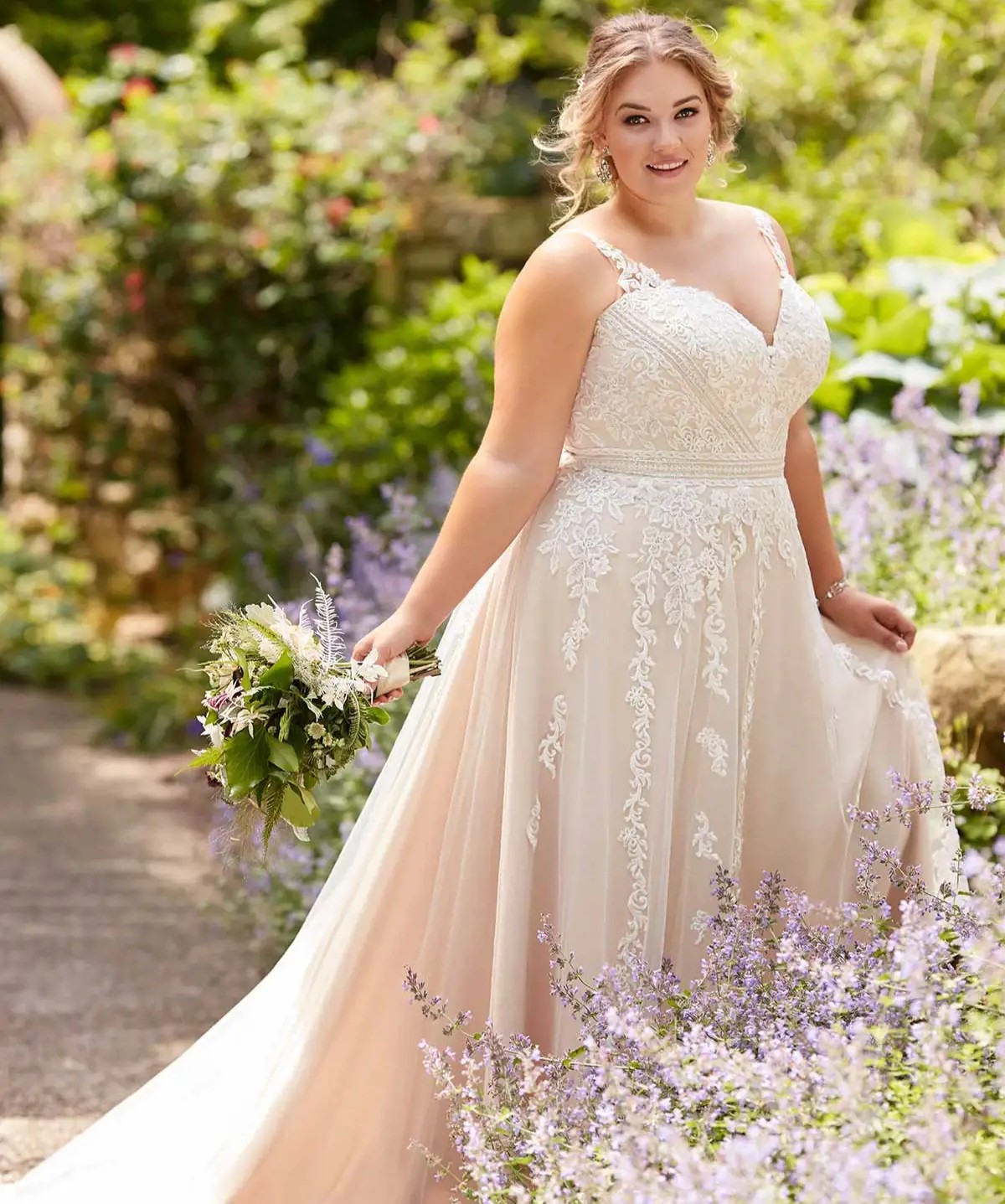 EVERYBODY EVERYBRIDE PLUS SIZE TRUNK SHOW Main Image